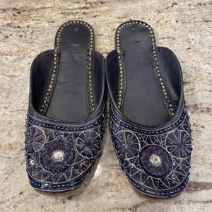 Womens leather ethnic slippers size 8.5